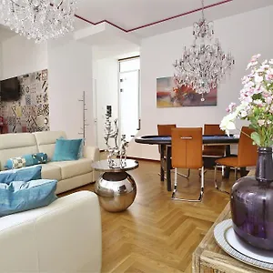 https://luxury-apartments-delft-family-houses.ihotelsrotterdam.com